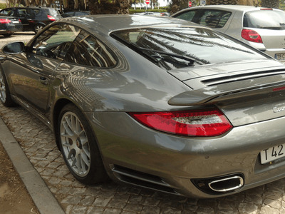 ¿Financiar o alquilar un automóvil? ¿Cuál es mejor para ti?