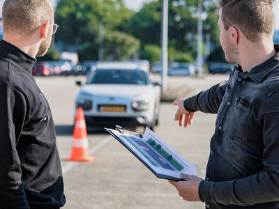 Amor, mudanza y carretera: Guía para mexicanos que van a sacar la licencia de conducir en los Países Bajos